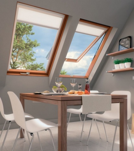Среднеповоротные пластиковые окна Fakro PTP U4 66*118